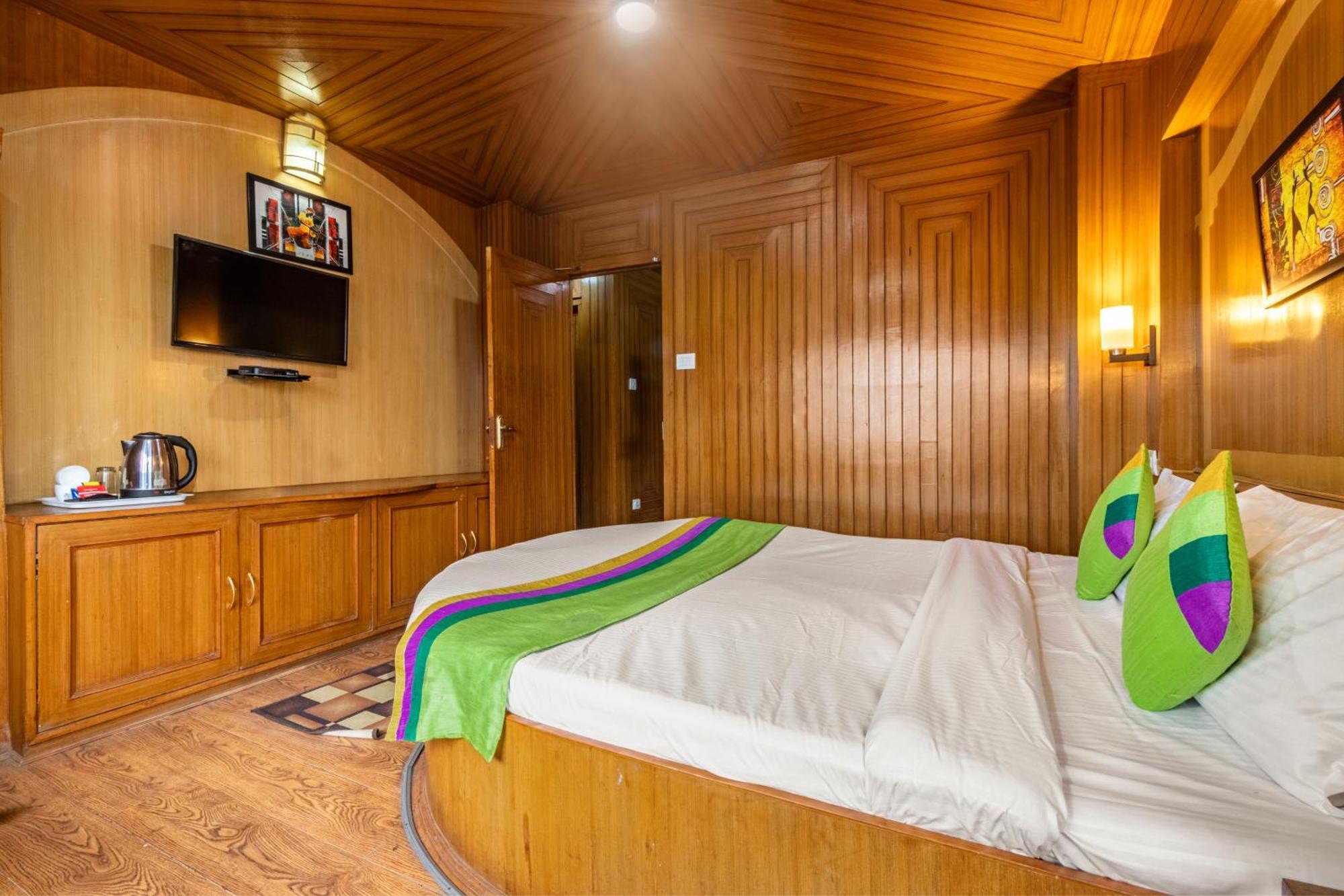 Treebo Snow View Resort Kufri With Mountain View Шимла Екстериор снимка